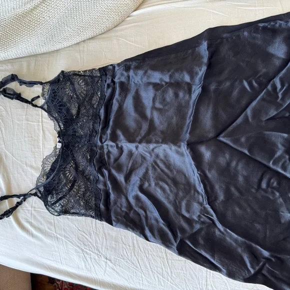 La Perla Black Silk Satin Chemise with Lace Detailing - Picture 2 of 9